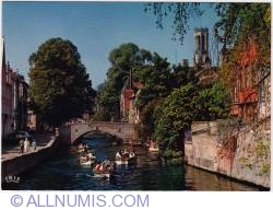 Bruges-Canal boat riders