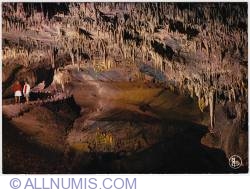 Image #1 of Han sur Lesse-caves-Salle des draperies entrance-1970