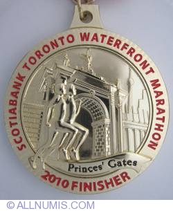 Image #1 of Scotiabank Toronto Waterfront Marathon 2010