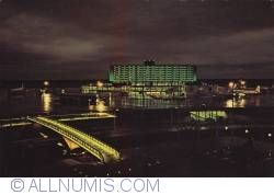 Image #1 of Toronto - International airport at night 1963