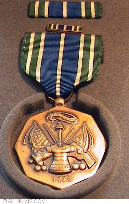 MILITARY MEDAL ARMY COMMENDATION MEDAL