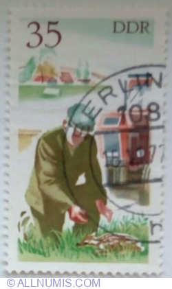 35 Pfennig 1977 - Tractor driver saves Fawn (Capreolus capreolus)