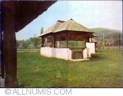 Ramnicu Valcea - Bujoreni Village Museum - XIX century farm house