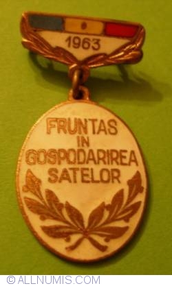 Image #1 of FRUNTAS IN GOSPODARIREA SATELOR