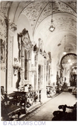 Image #1 of Sinaia - Peleș Museum. Hallway on the ground floor (1969)