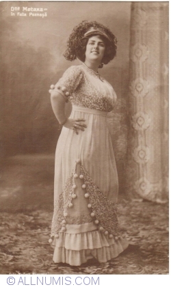 Image #1 of D-na Metaxa în „Fata poznașă”