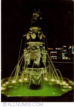 Image #1 of Nürnberg - Fountain of Virtue (Tugendbrunnen)