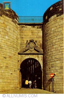 Image #2 of Lugo - Puerta San Pedro en la muralla romana - DOMINGUEZ 28