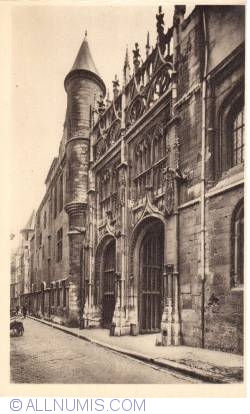 Image #2 of Rouen - The Cathedral - La Cathédrale. Front-Gate Booksellers - L'avant-portail des Libraires
