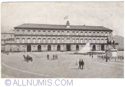 Image #1 of Napoli - Palatul Regal (Palazzo Reale)