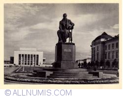 Image #2 of URSS - Leningrad - Monument to A. S. Griboyedov and Bryantsev Youth Theatre