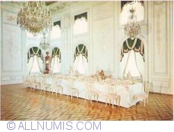Image #1 of Petrodvorets (Петродворец) - The Great Palace. The White Banqueting Hall (1982)