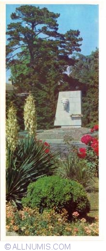 Image #1 of Soci (Сочи) - Monumentul lui  Nikolai Ostrovski