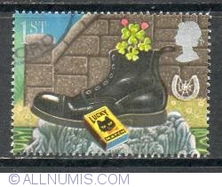 Image #1 of 1st - Four-leaf Clover in Boot and Match Box
