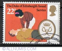 22 Pence  Woman administering artificial respiration