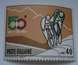 40 Lire 1967 - Cyclists Riding Uphill