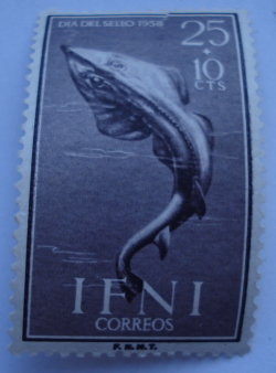 Image #1 of 25 + 10 Centimos 1958 - Blackchin Guitarfish (Rhinobatos cemiculus)
