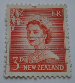 3 Penny -  Queen Elizabeth II