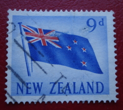 9 Pence 1960 - Flag