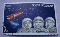 Image #1 of 5 Lei 1965 - Voskhod I and Cosmonauts