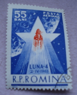 Image #1 of 55 Bani 1963 - "Luna 4" rocket inside a star before the moon