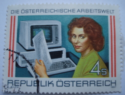 Image #1 of 4 Schilling 1987 - Female clerical worker at the computer
