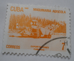 7 Centavos 1982 - Agricultual machinery