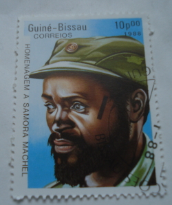 Image #1 of 10 Pesos 1988 - S. Machel (1933-1986), President of Mozambique