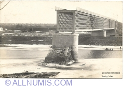 Basarabia, Tighina - 1919   Podul de cale ferată de peste Nistru între Tighina si Parcani , dinamitat de trupele române