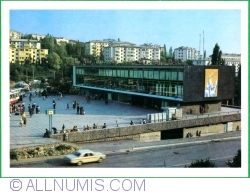 Yalta - The Bus Station (1981)