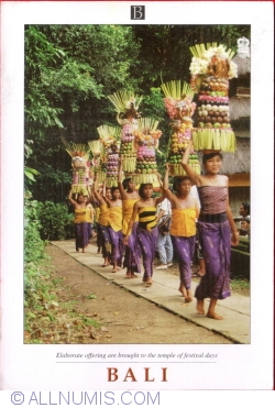 Image #1 of Bali - Elaborate offering are brought to the temple of festival days (2001)