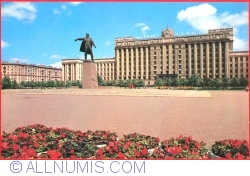 Leningrad - Monument to Lenin on Moscow Square (1979)