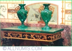 Image #1 of Hermitage - Vases, Malachit, ormolu. Table, Malachit, patinated bronze, ormolu (1980)