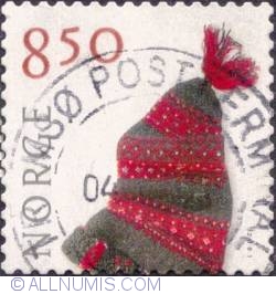 8,50 Kroner 2001 - Knitted cap