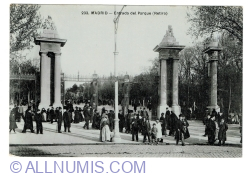 Image #1 of Madrid - Entrance of the Parque del Buen Retiro (1920)