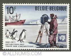 10 Francs 1971 - 10th Anniversarey of Antarctic Treaty