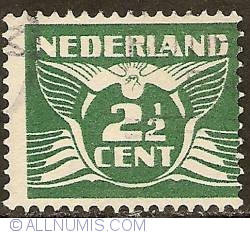 2-1/2 Cent 1924 - Flying dove