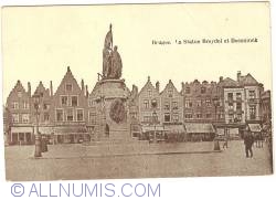 Bruges - Statue of Breydel and Deconinck (La Statue Breydel et Deconinck)