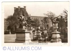 Paris - Grădina Tuileries. Centaurul (Le Jardine de Tuileries. Le Centaure) (1956)