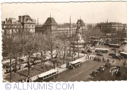 Paris - Republic Square (Place de la République) (1950)